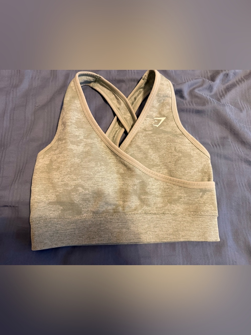 Gymshark dry camo sports bra small